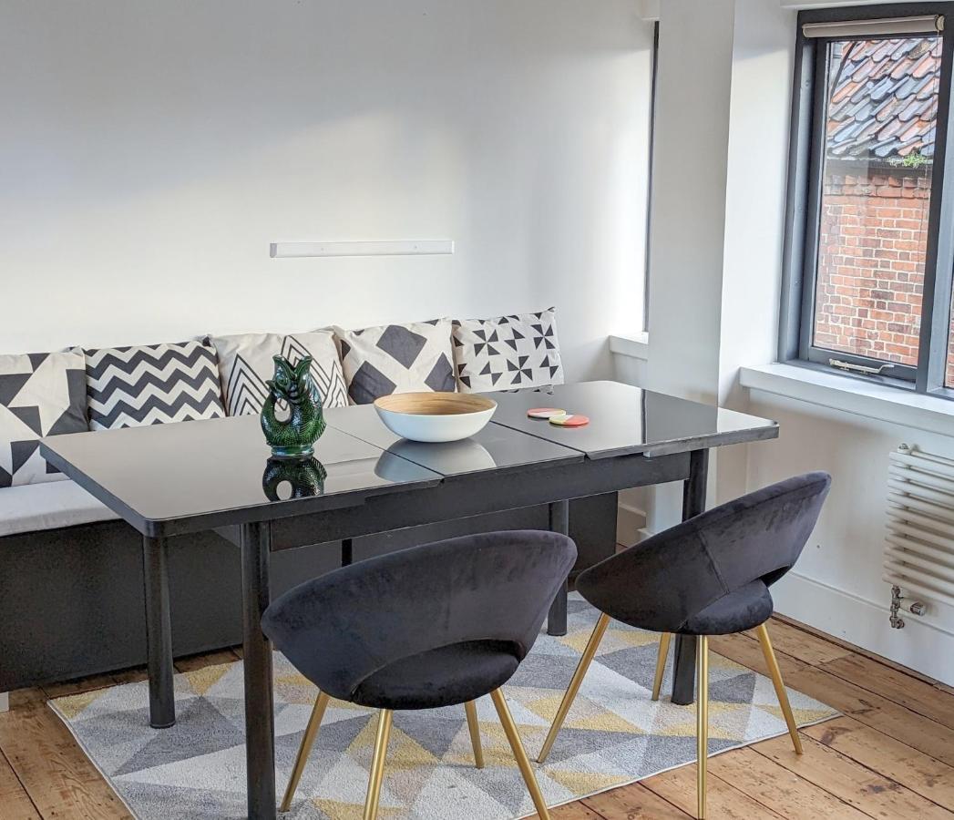 Contractor And Family Friendly Grade II Townhouse- 3 Bedrooms- Free Parking Норвич Экстерьер фото